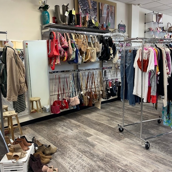 Boys 8 piece mixed size rescue box - Picture 3 of 4